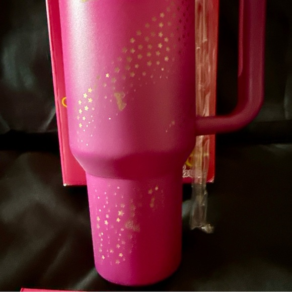 New Stanley Limited Barbie Superstar Vibrant Pink Mug with Stickers - Picture 3 of 9